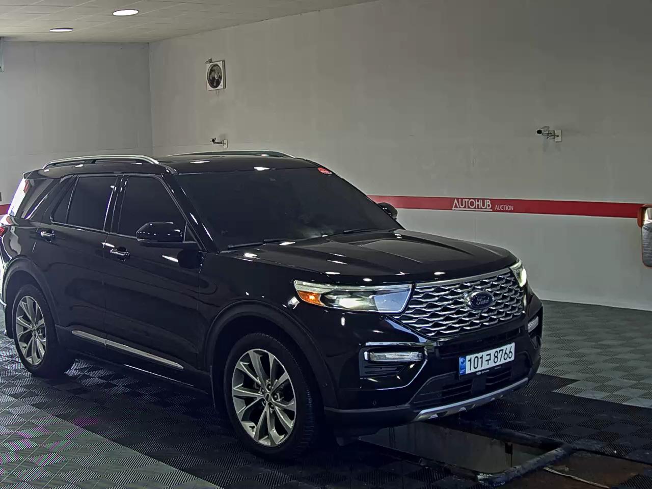 2021 - ford explorer