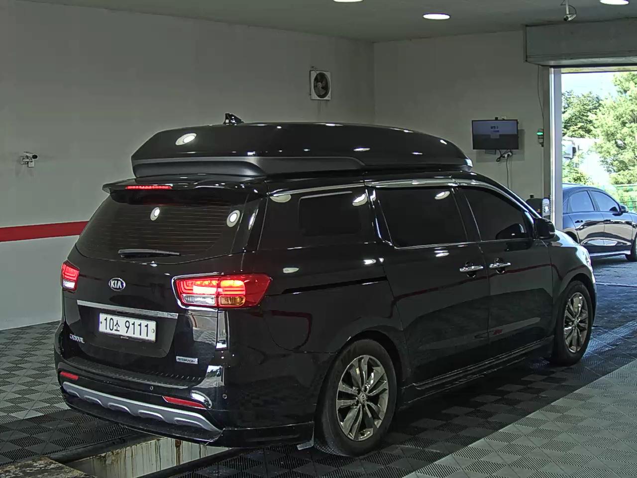 2018 - kia carnival