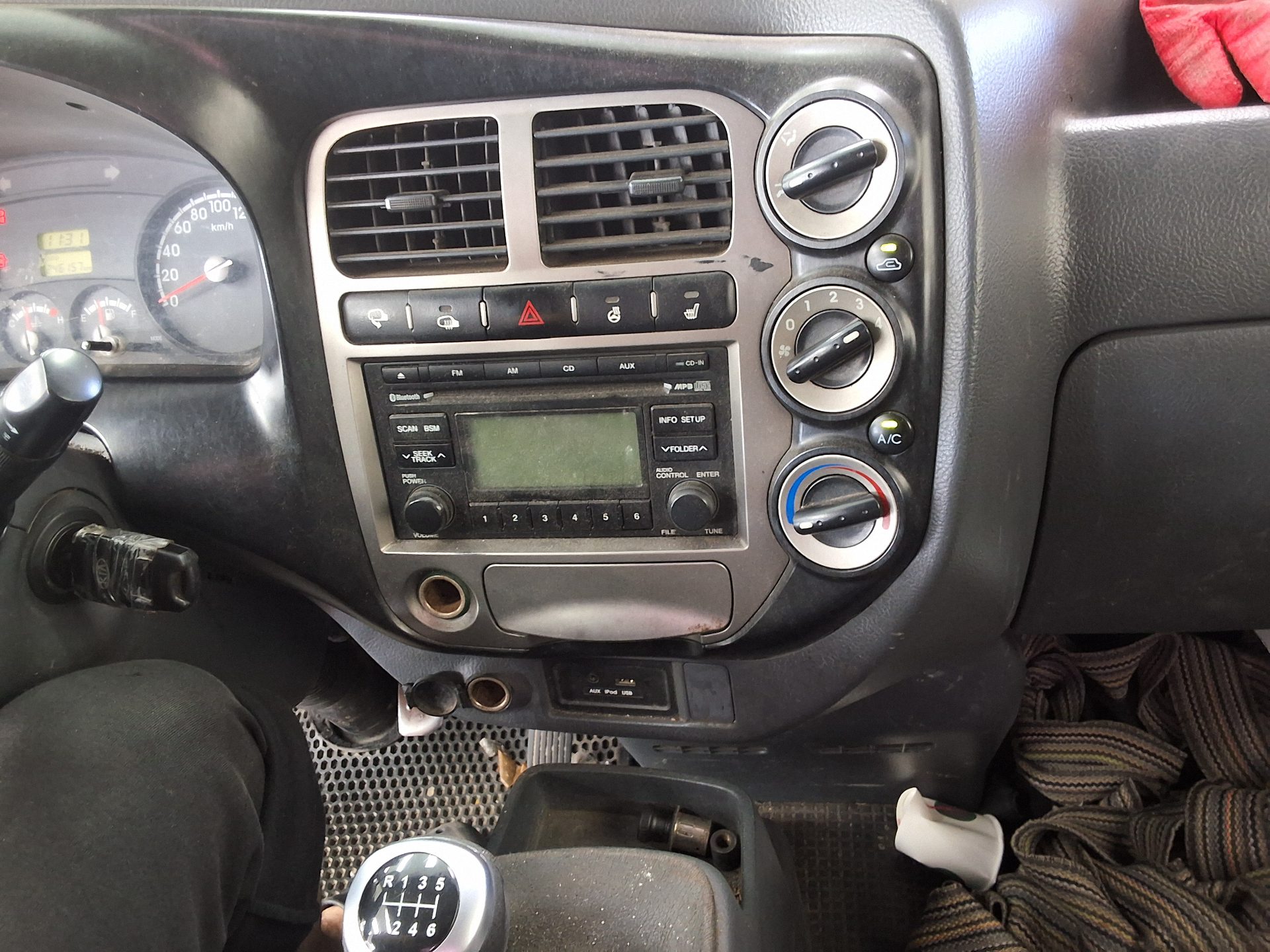 2013 - kia bongo