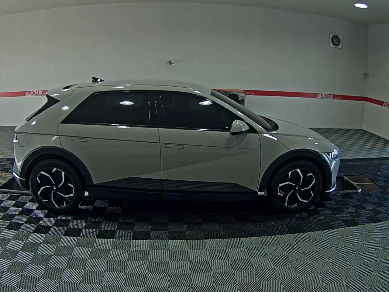 هيونداي Ioniq 2022 — صورة 12