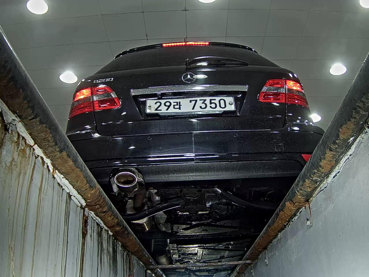 2011 - mercedes-benz b200