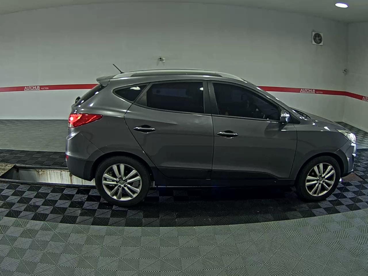 2012 - hyundai tucson