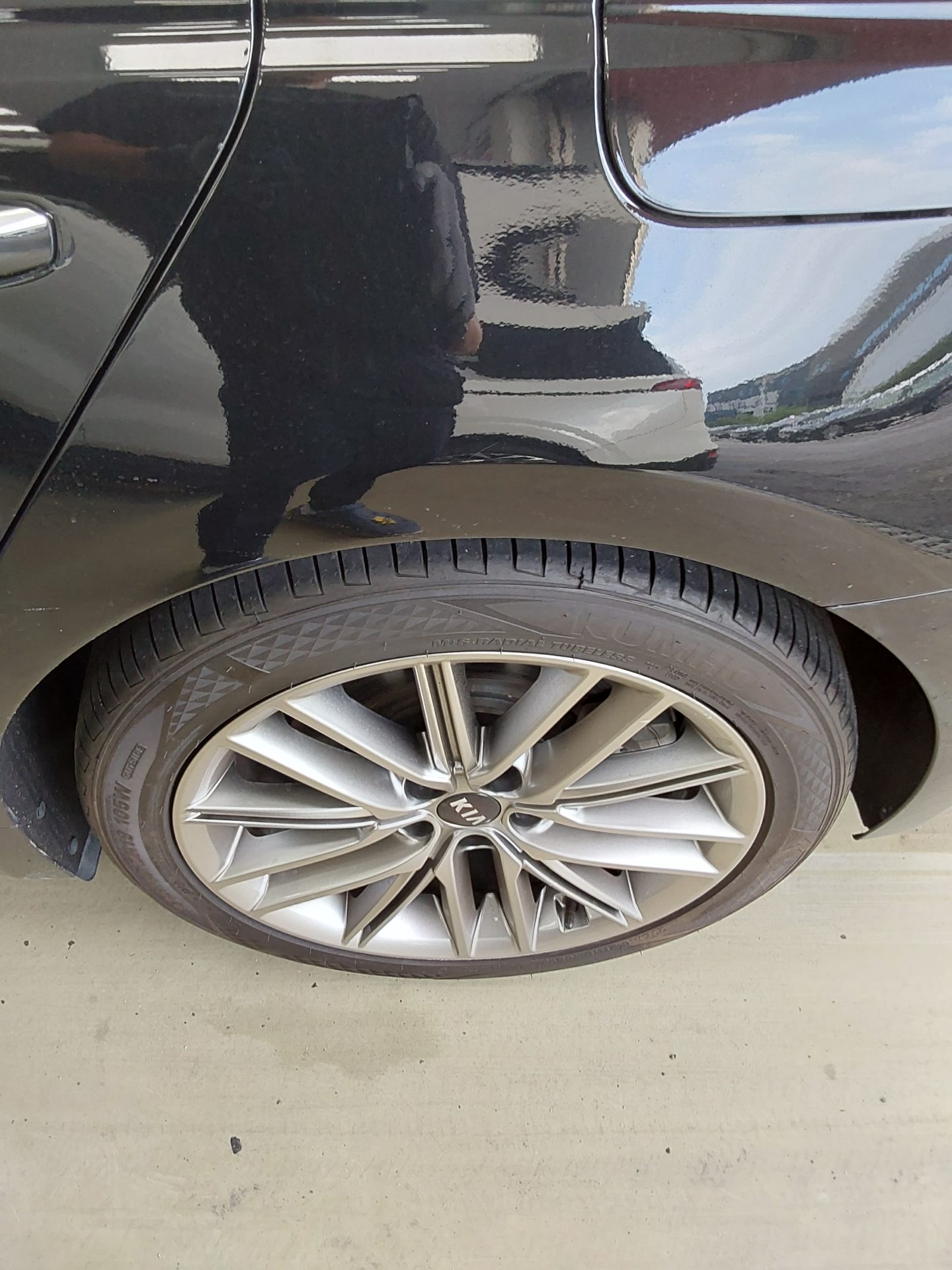 2020 - kia k9