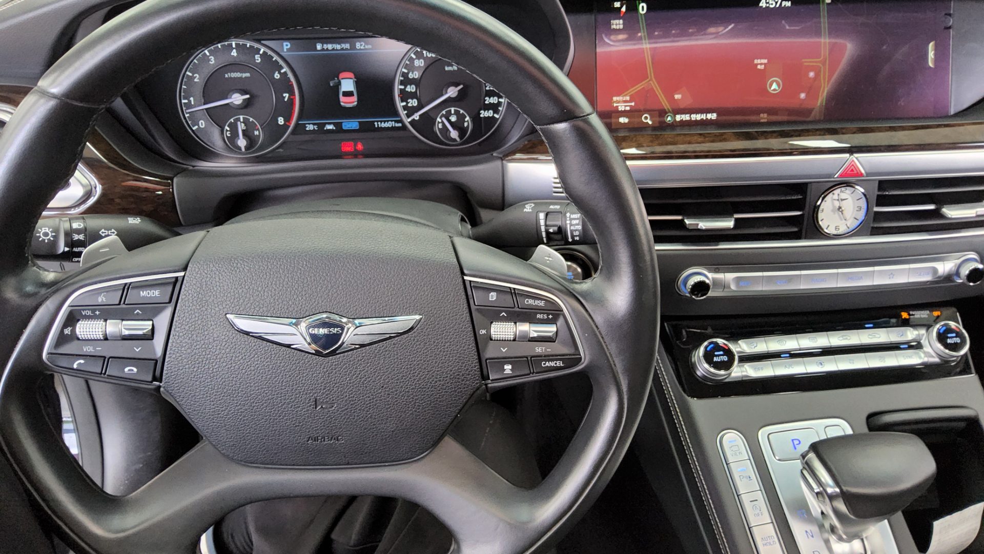 2019 - genesis g90