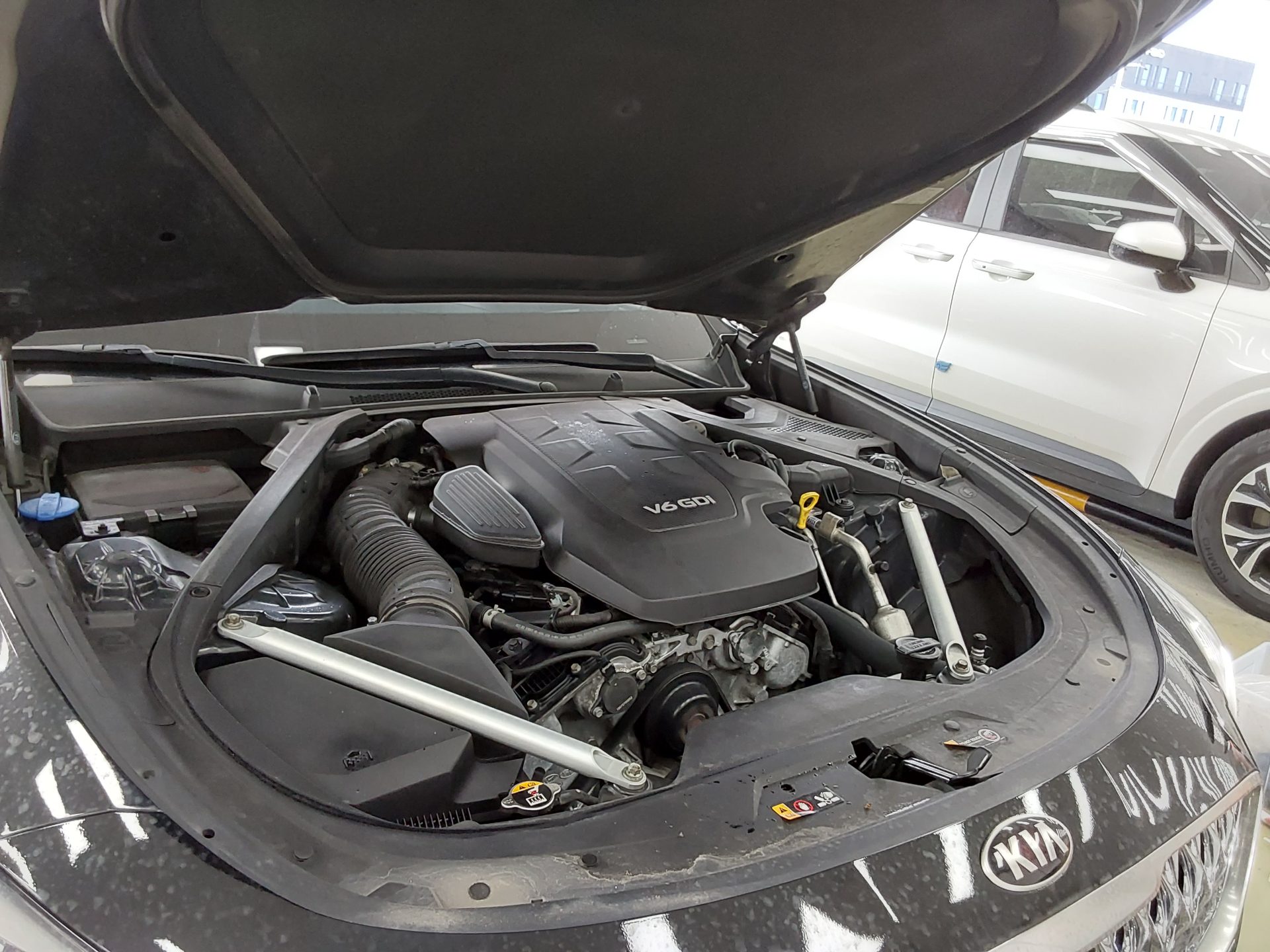 2020 - kia k9