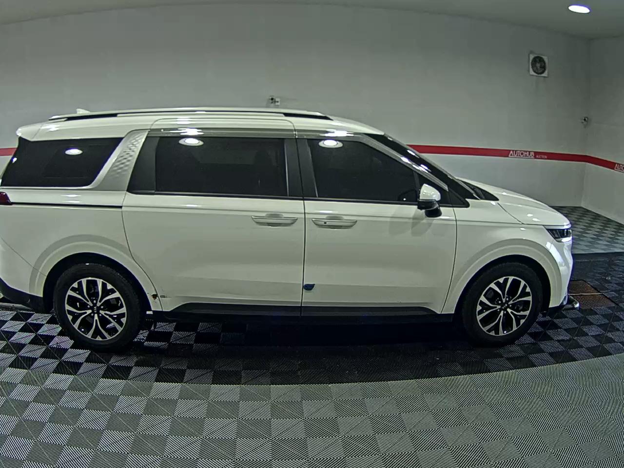 2021 - kia carnival