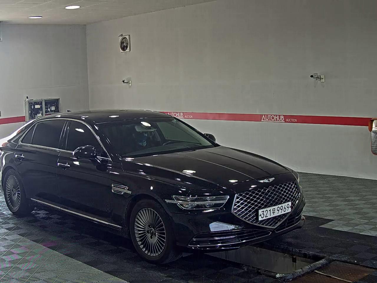 2019 - genesis g90