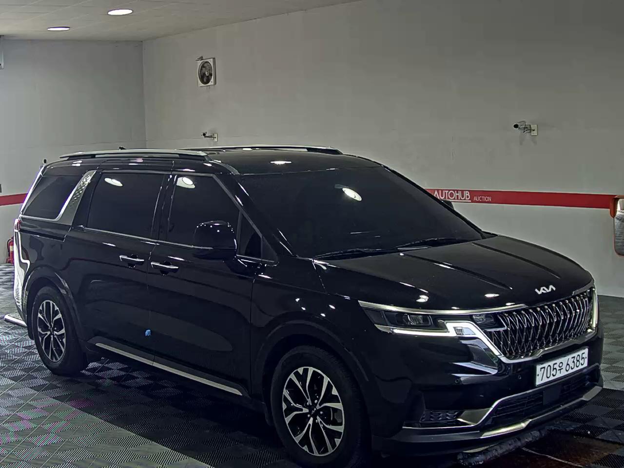 2023 - kia carnival