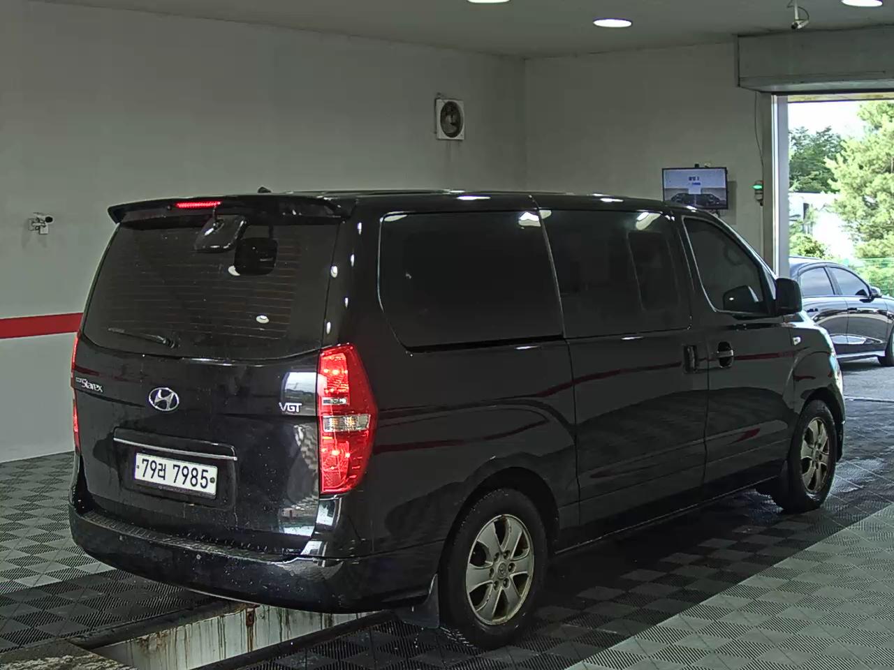 2020 - hyundai grand starex