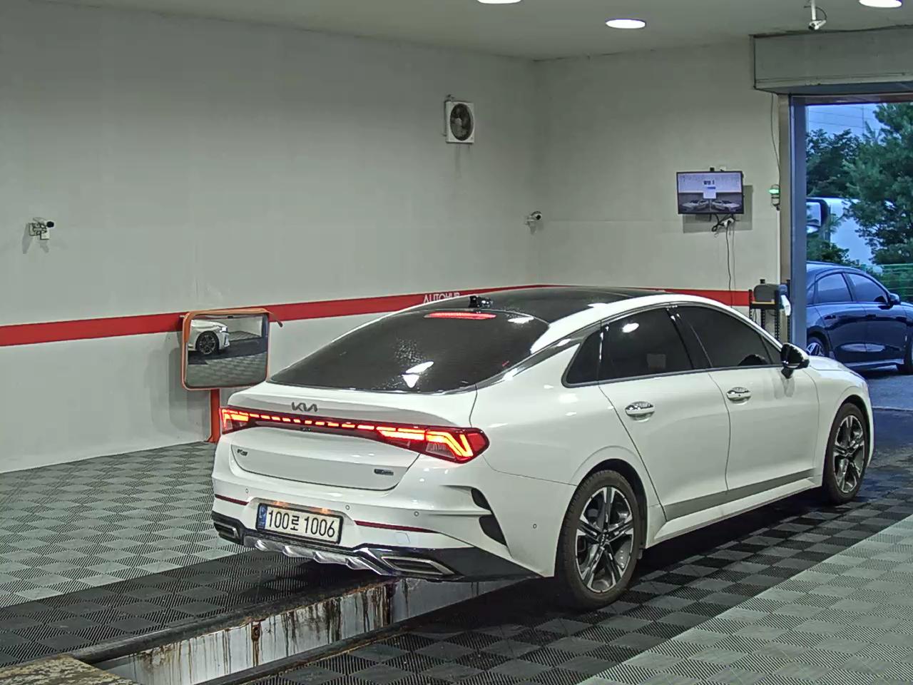 2022 - kia k5