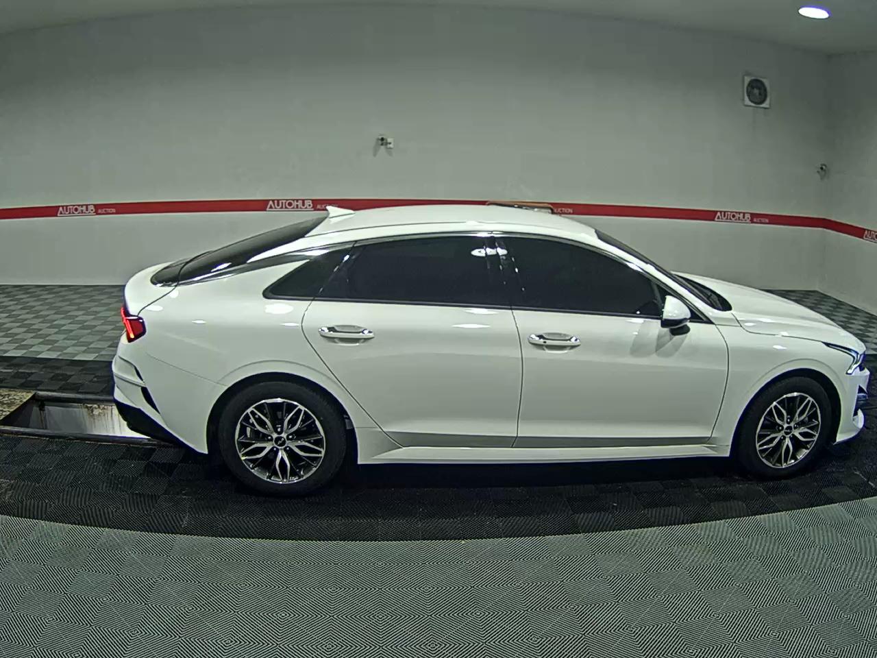 2023 - kia k5
