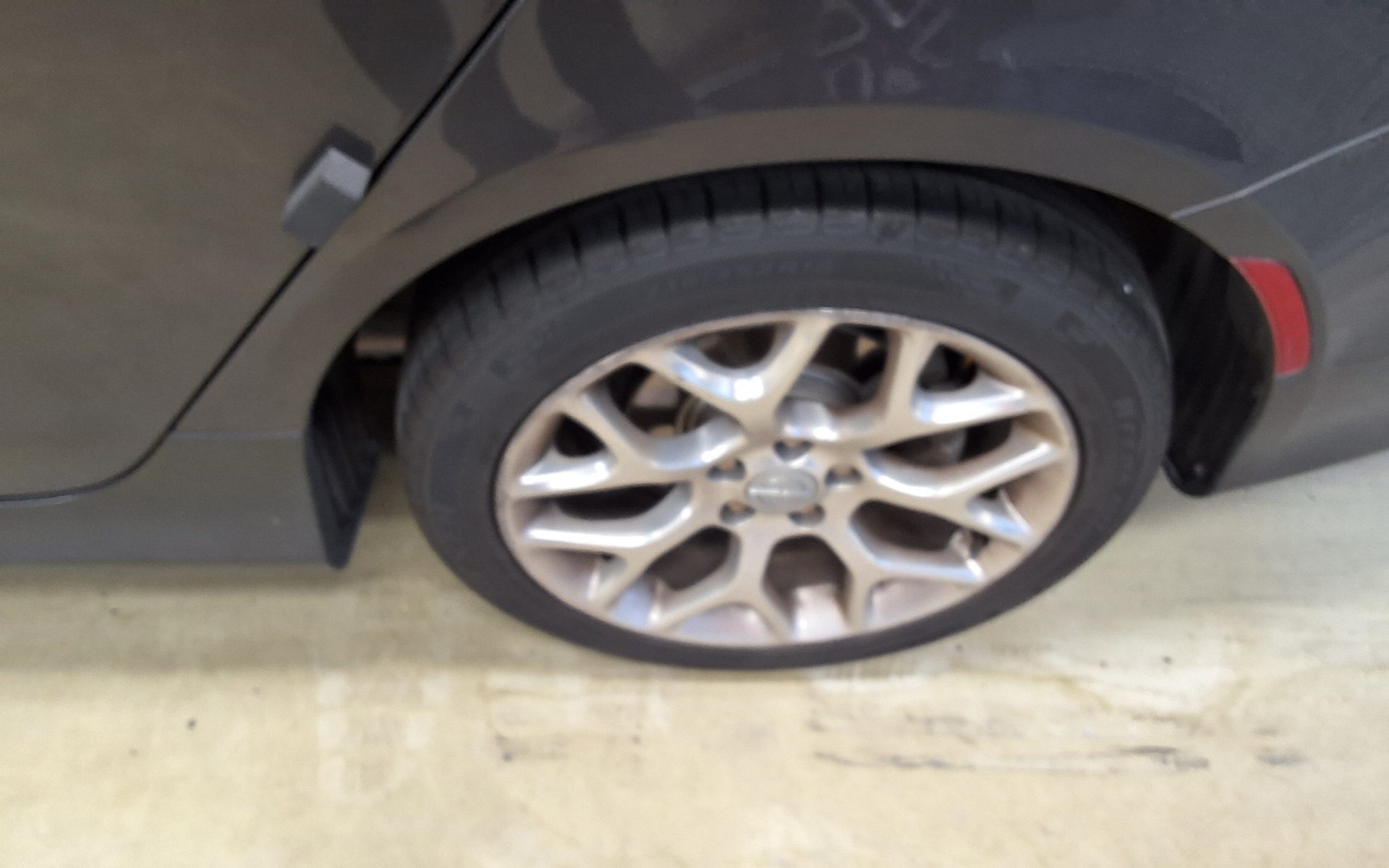 2015 - chrysler chrysler 200