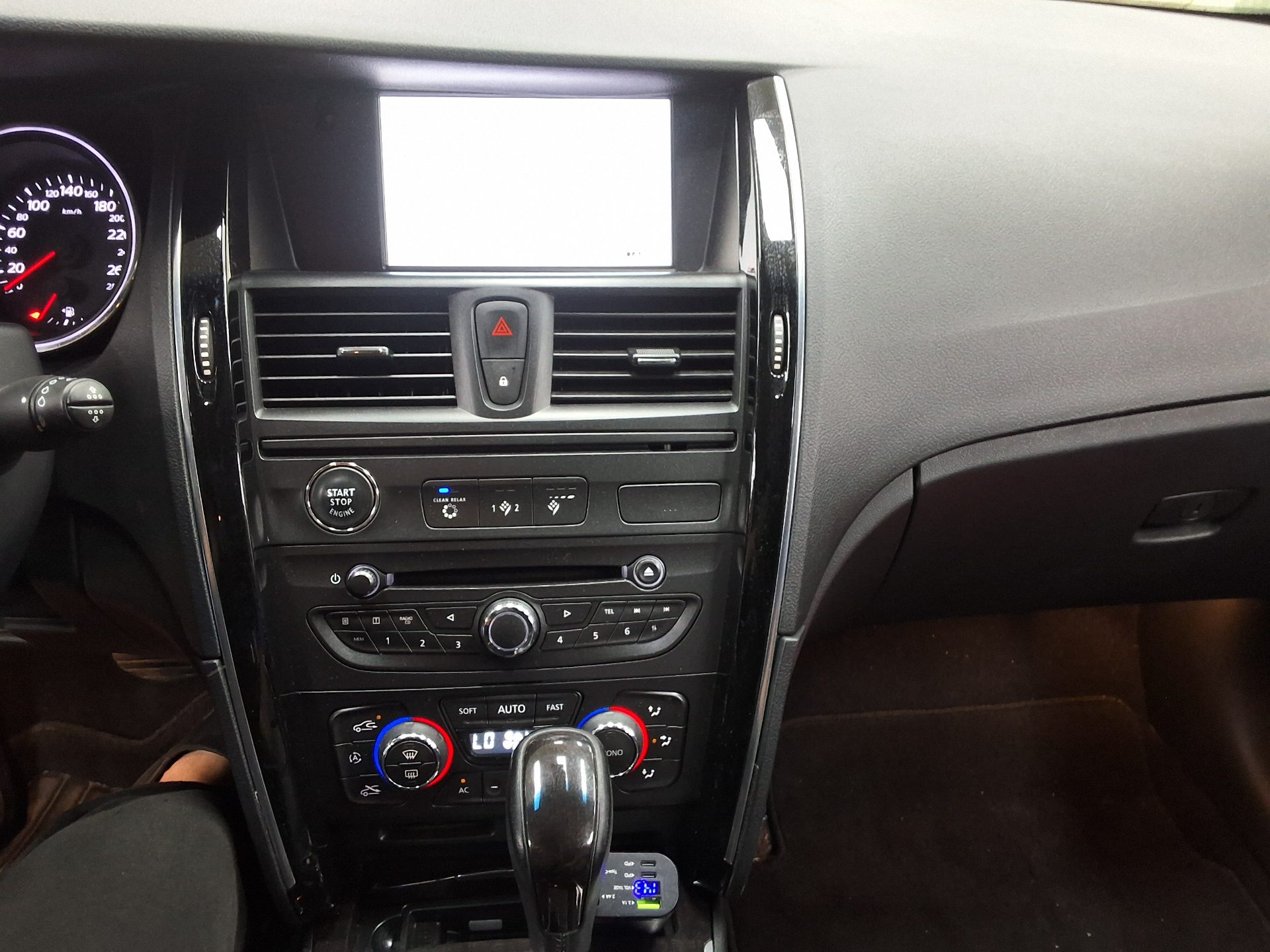 2012 - renault sm7