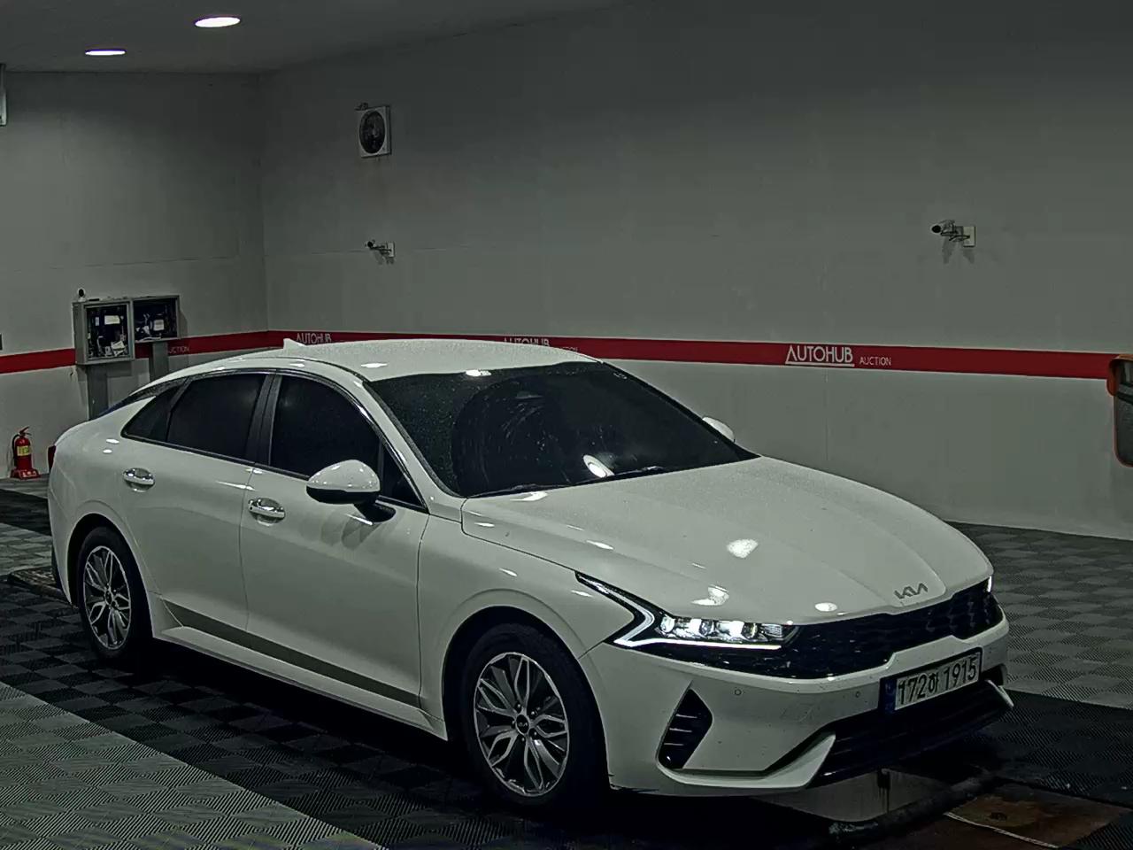 2022 - kia k5