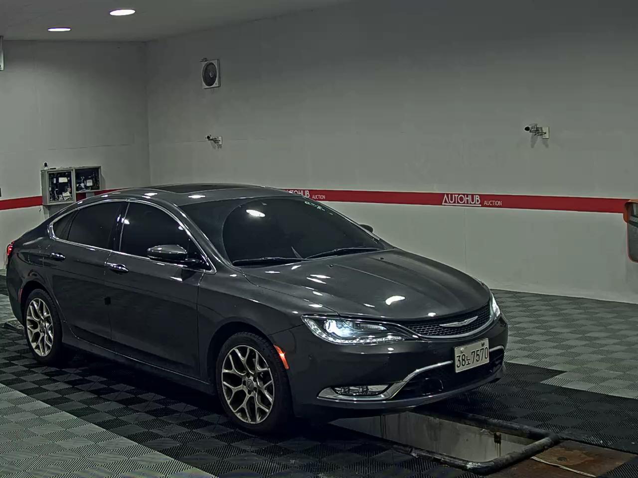 2015 - chrysler chrysler 200