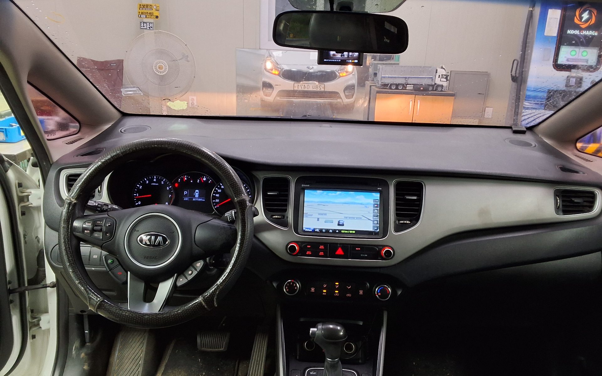 2017 - kia carens
