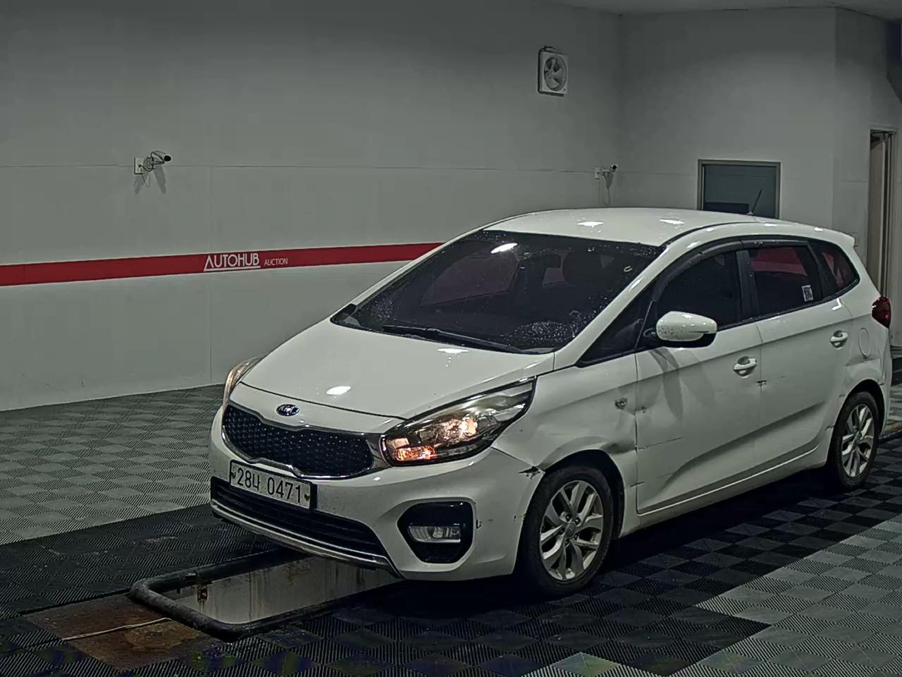 2017 - kia carens