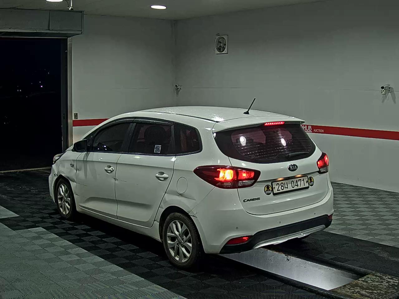 2017 - kia carens