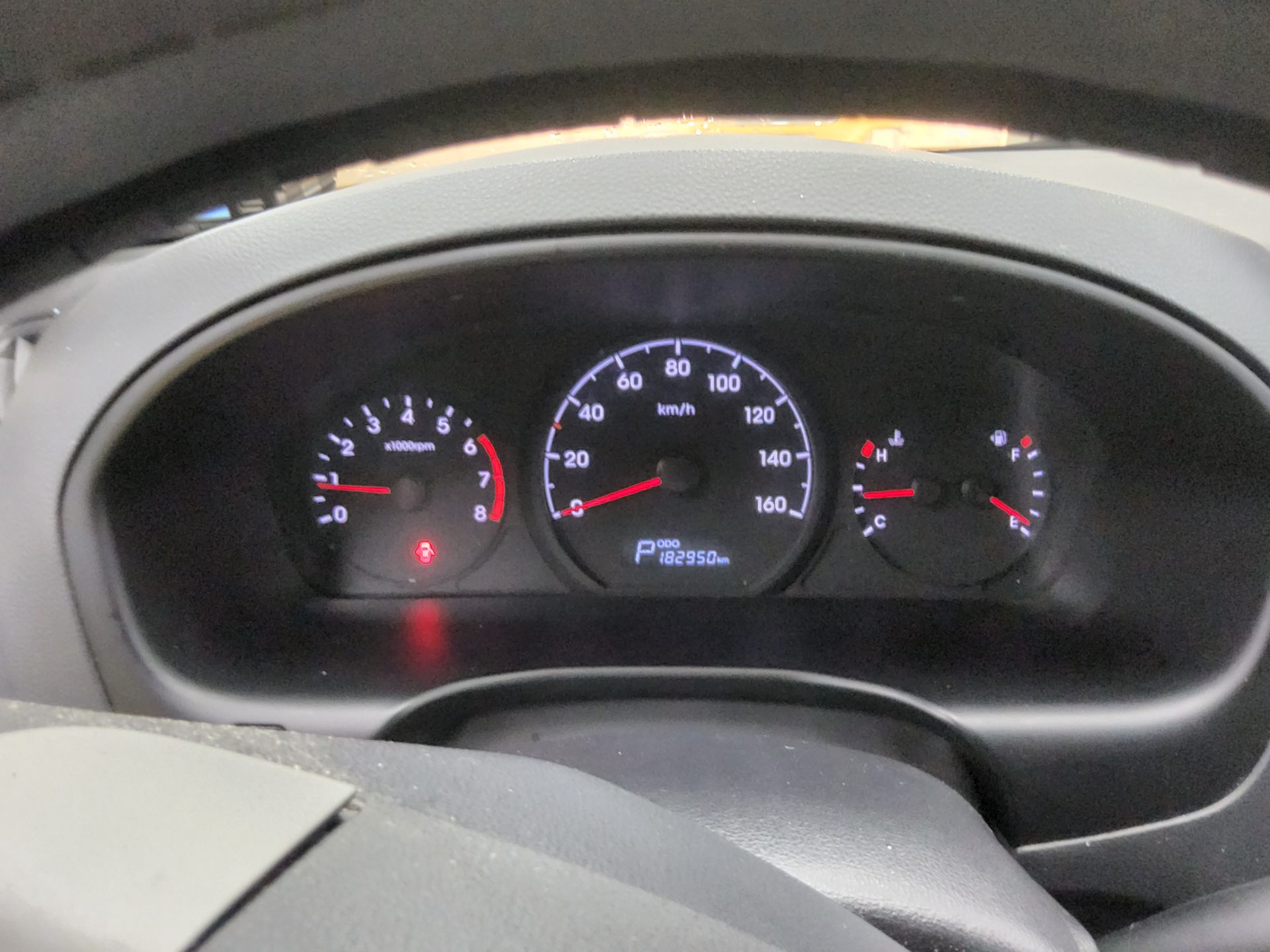 2019 - hyundai grand starex