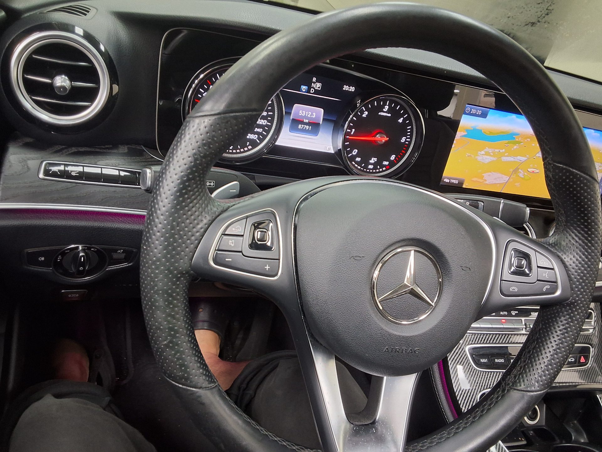 2018 - mercedes-benz e220d