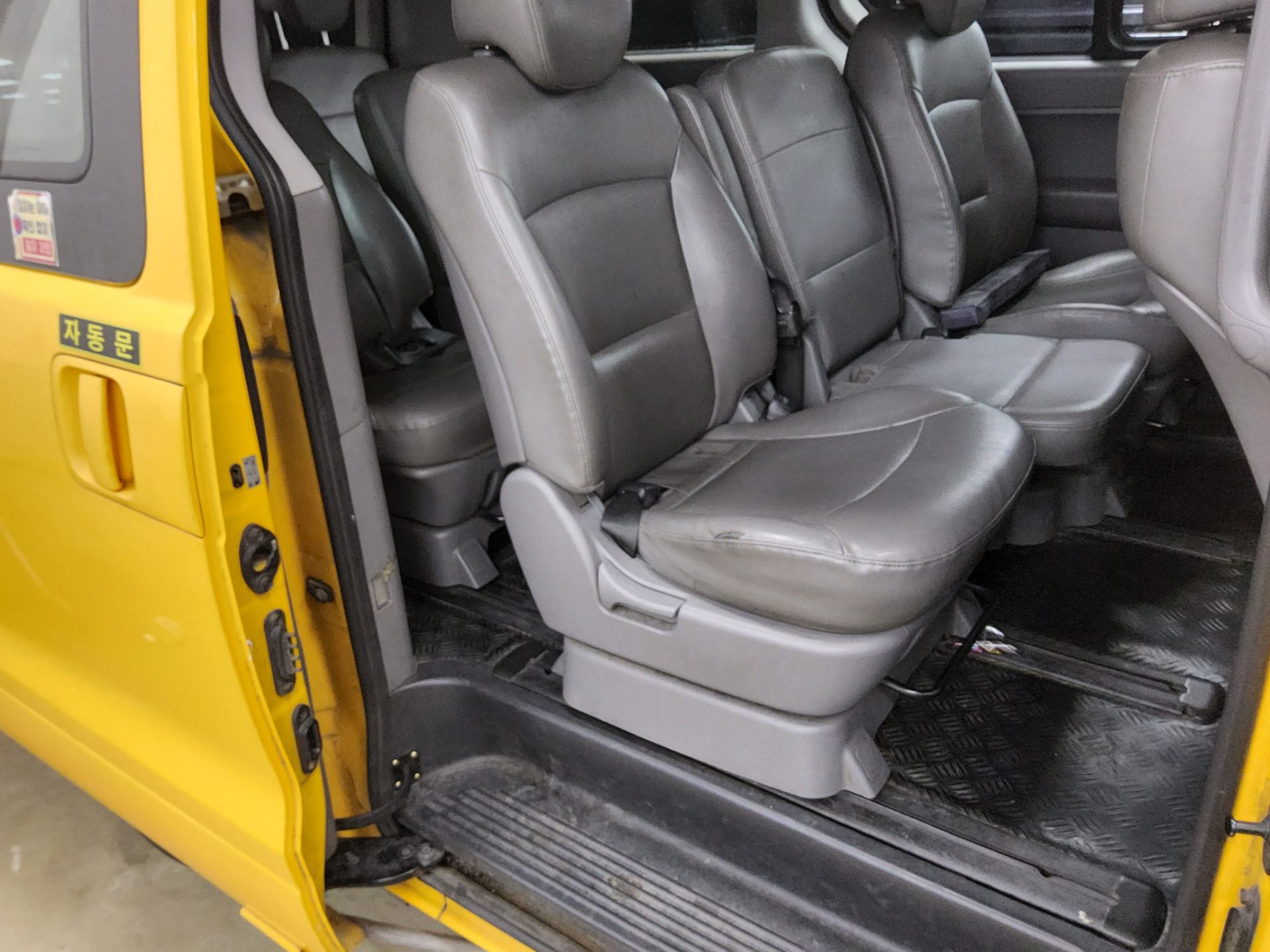 2019 - hyundai grand starex