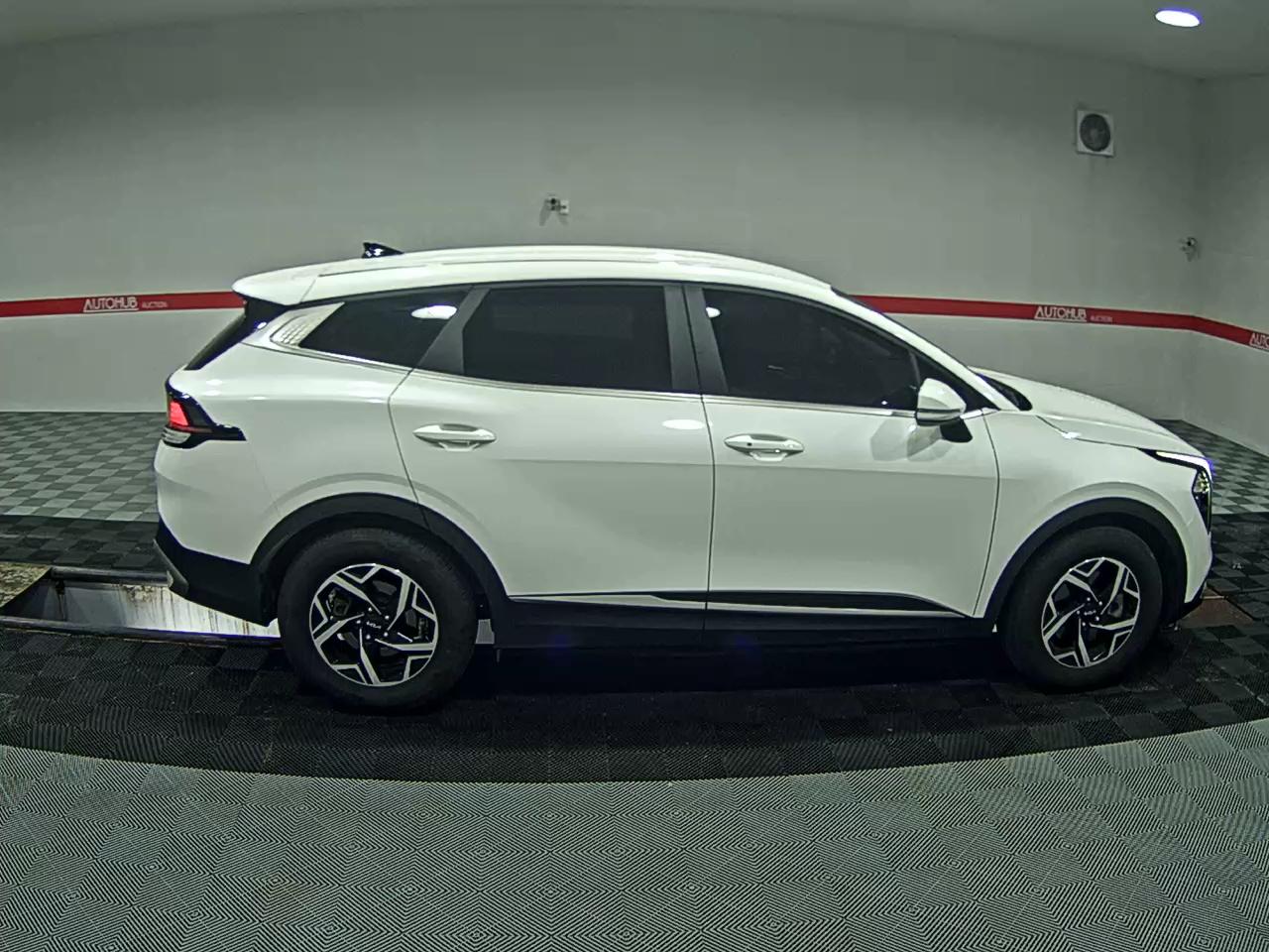 2023 - kia sportage