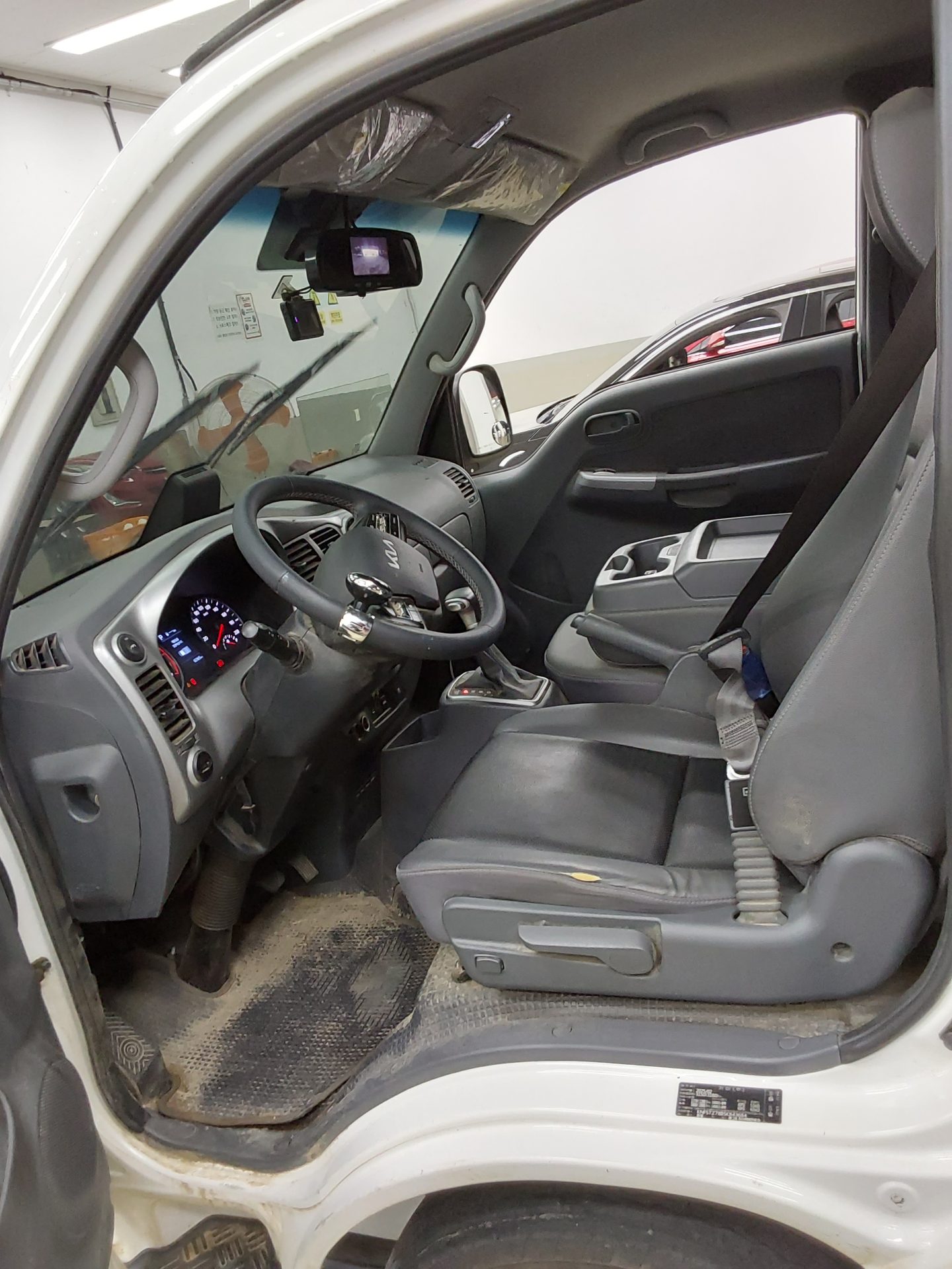 2025 - kia truck