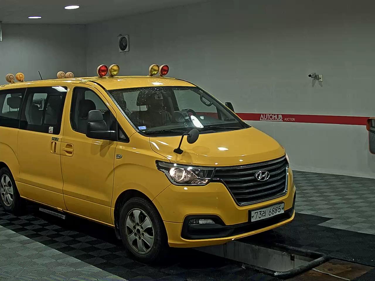 2019 - hyundai grand starex