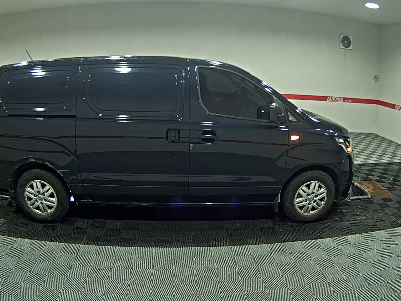 2021 - hyundai grand starex