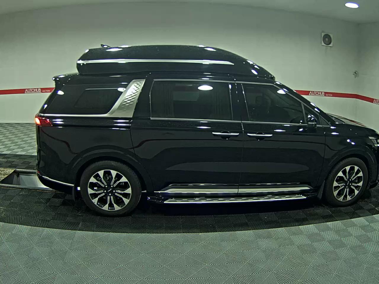2022 - kia carnival