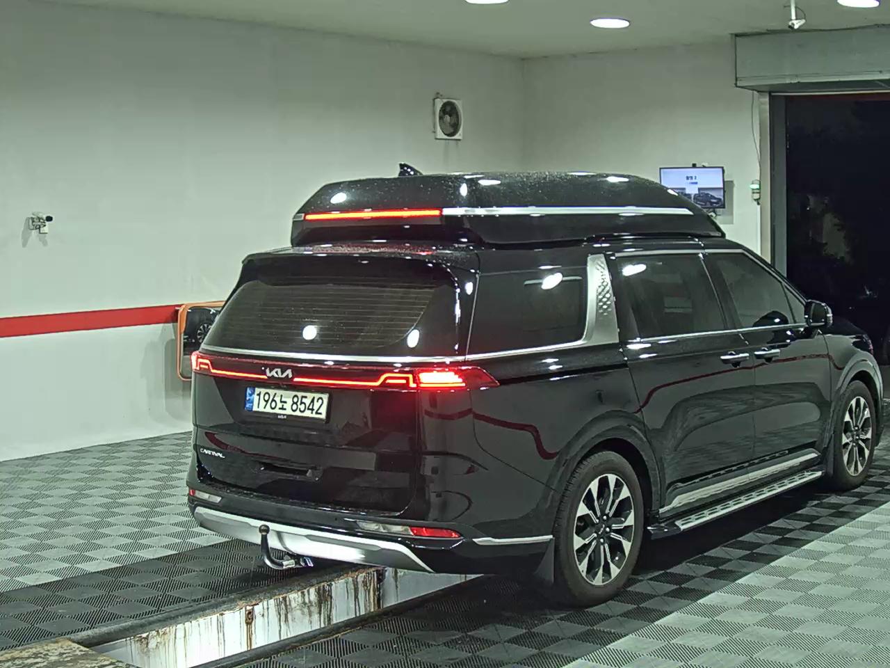 2022 - kia carnival