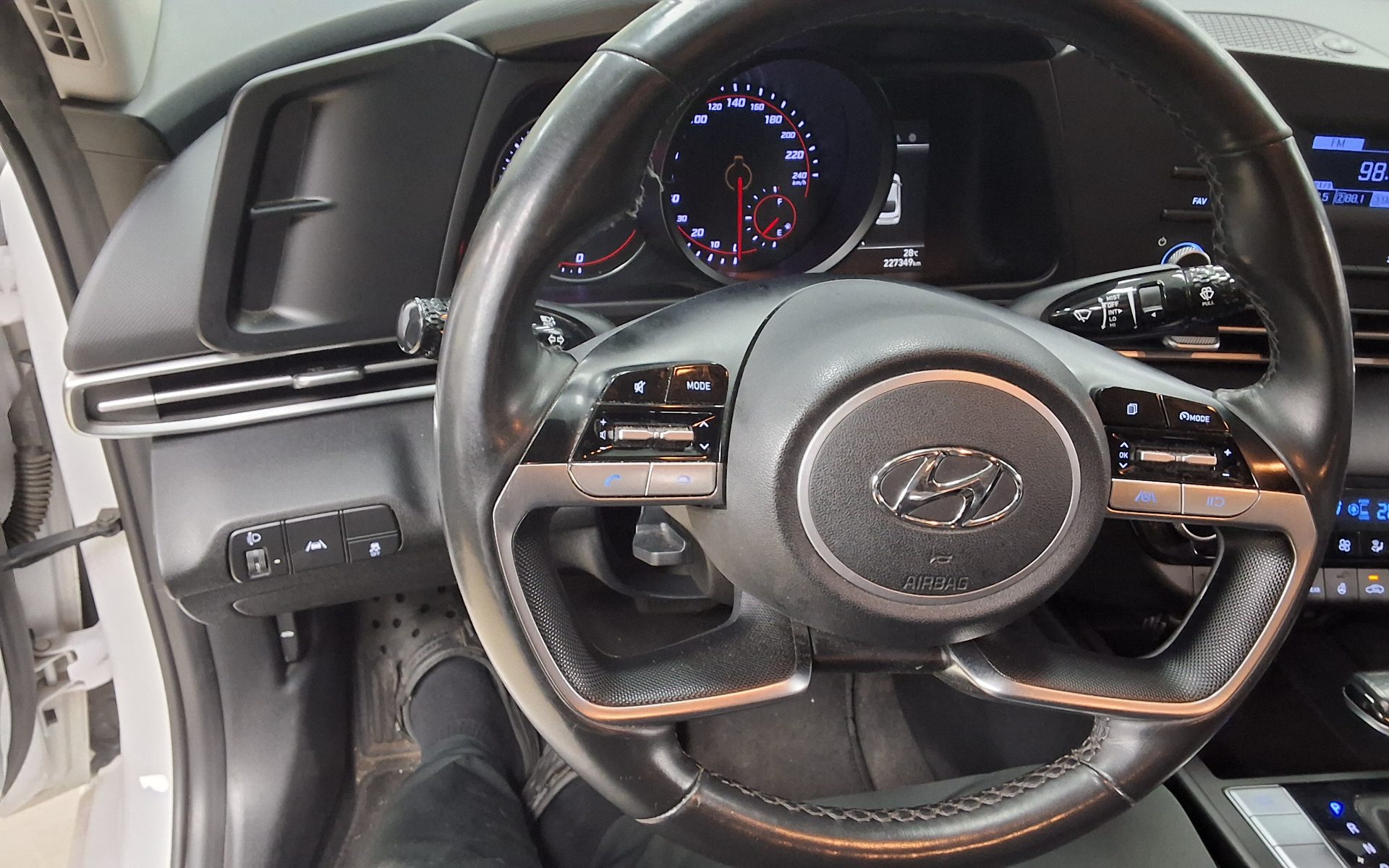 2021 - hyundai avante