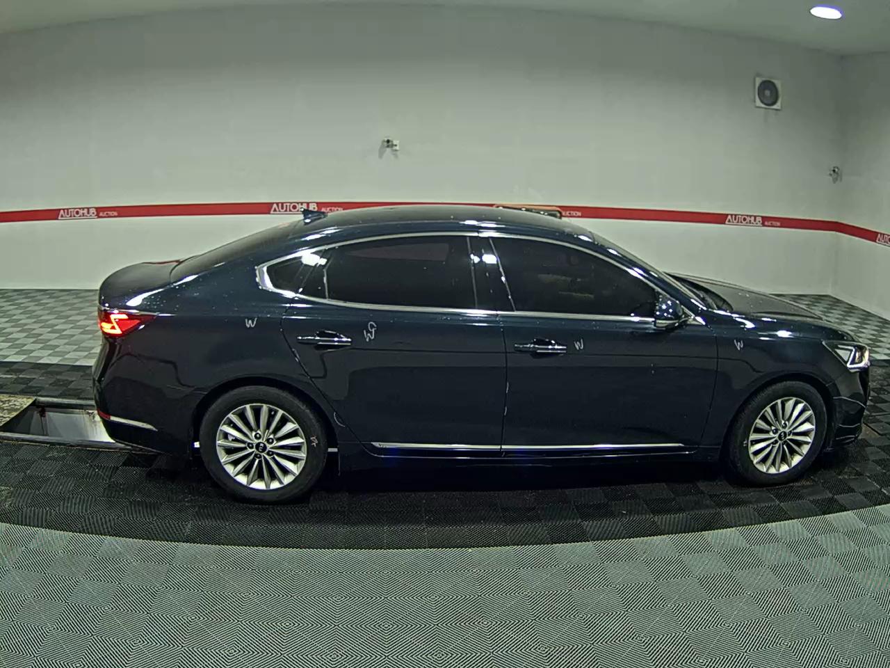 2017 - kia k7