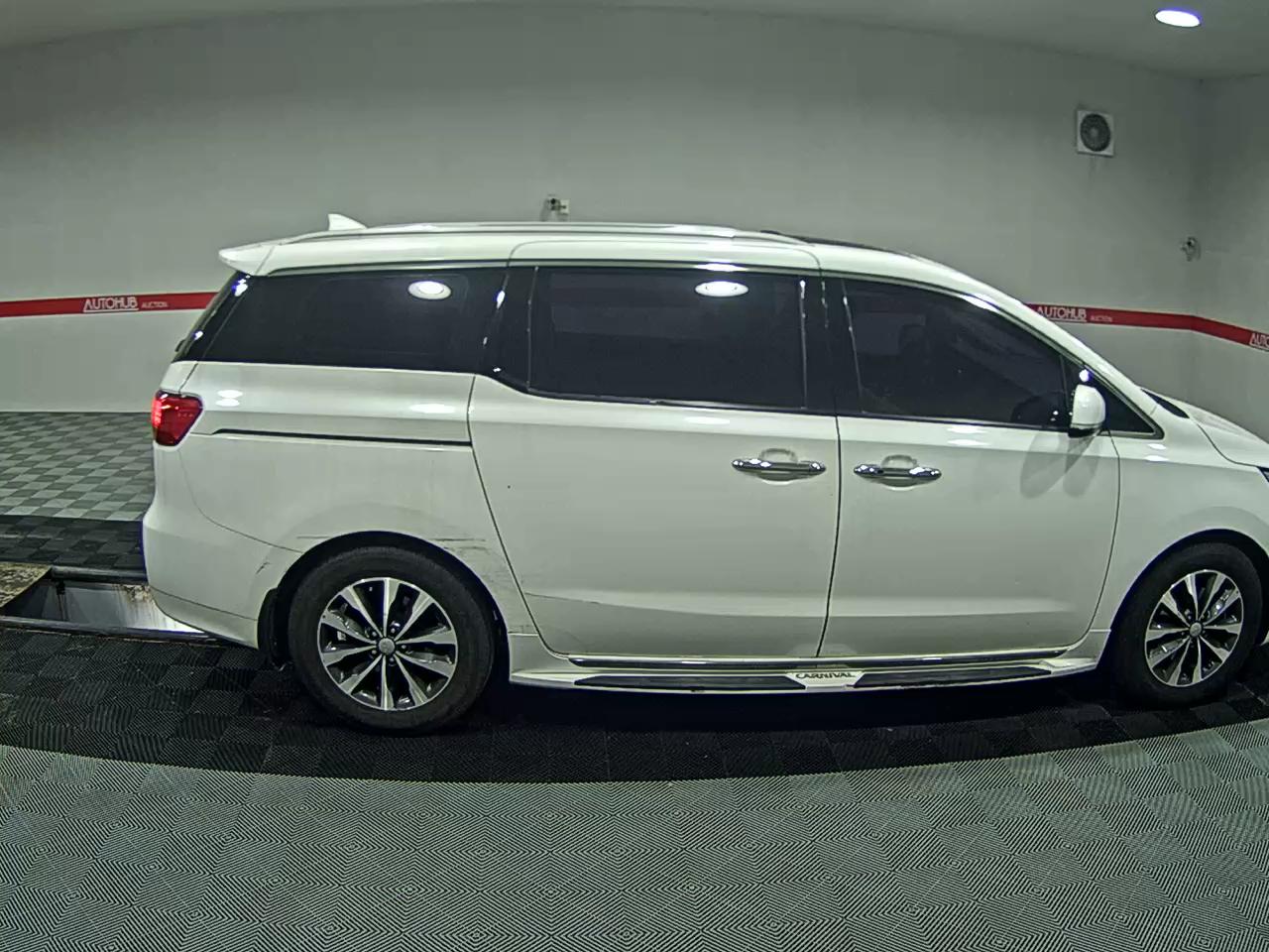 2016 - kia carnival