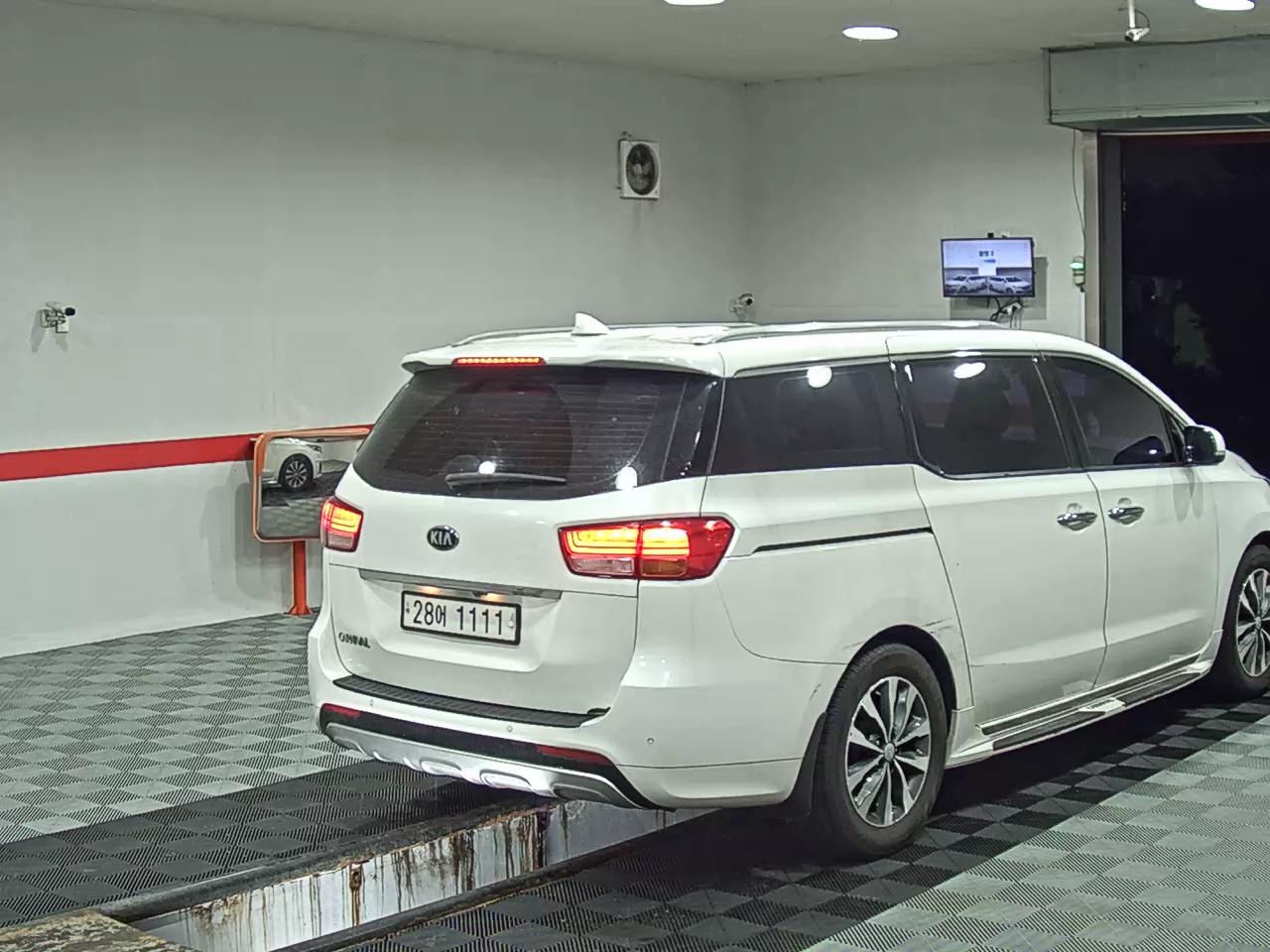 2016 - kia carnival