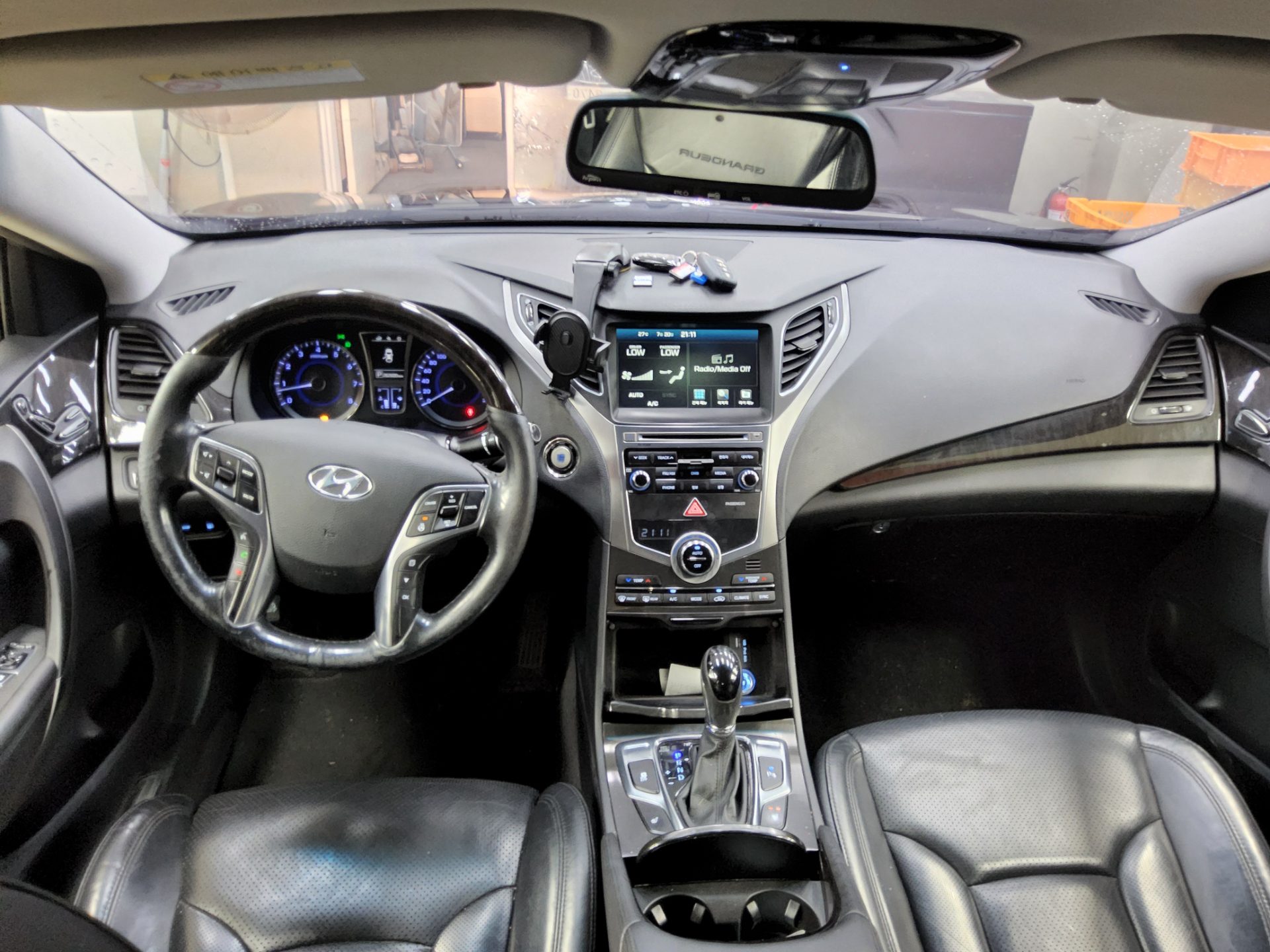 2016 - hyundai grandeur