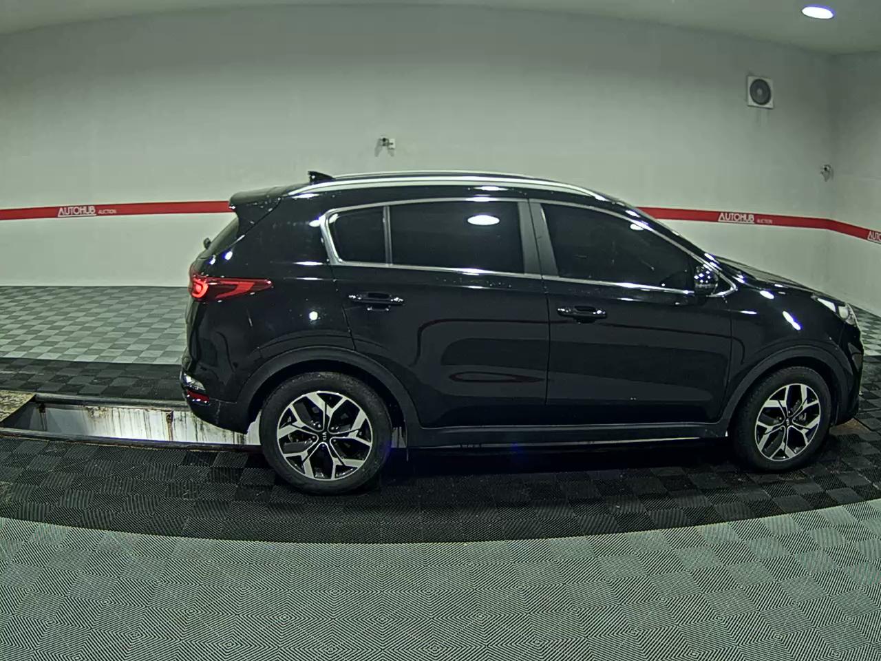 2021 - kia sportage