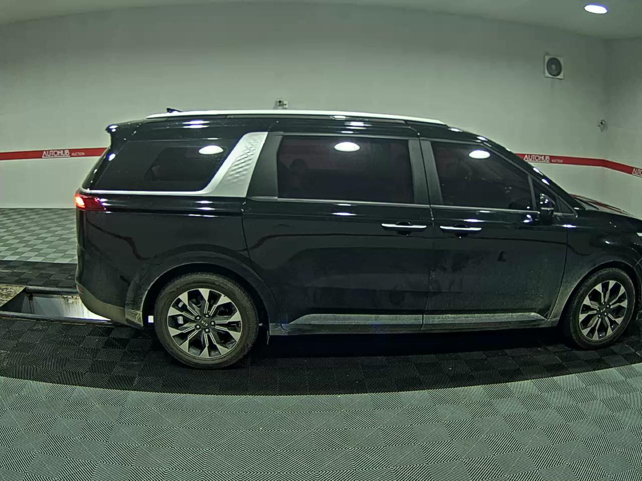 2021 - kia carnival