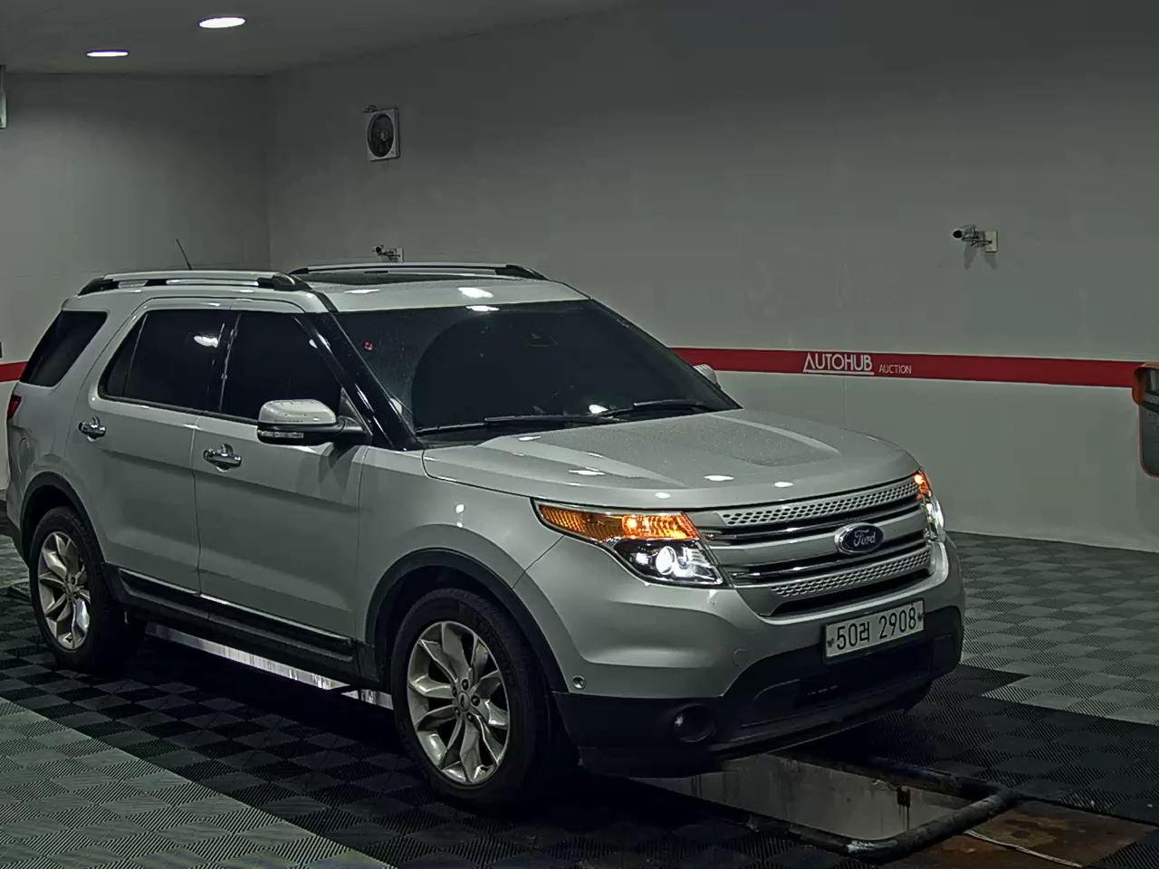 2013 - ford explorer