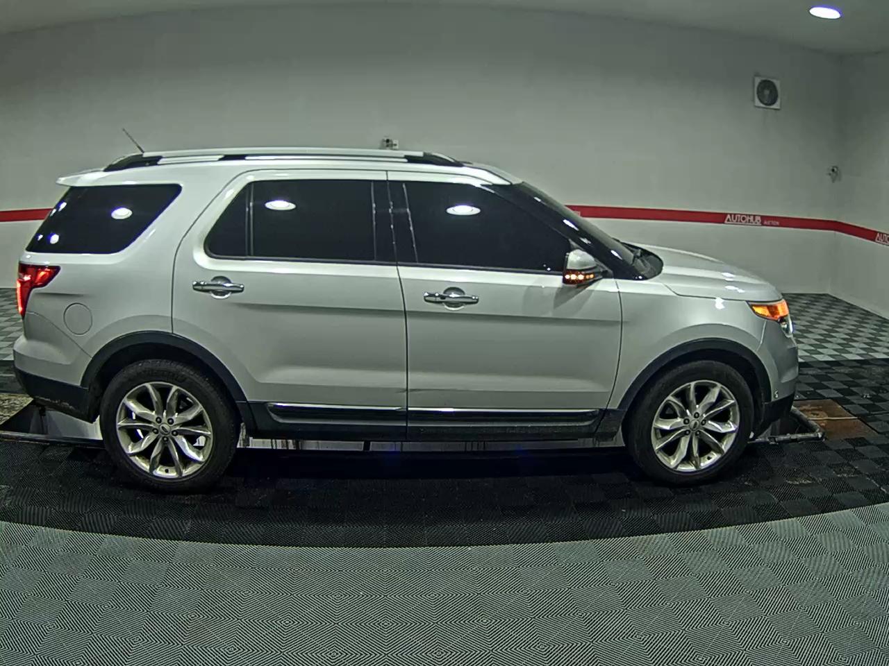 2013 - ford explorer