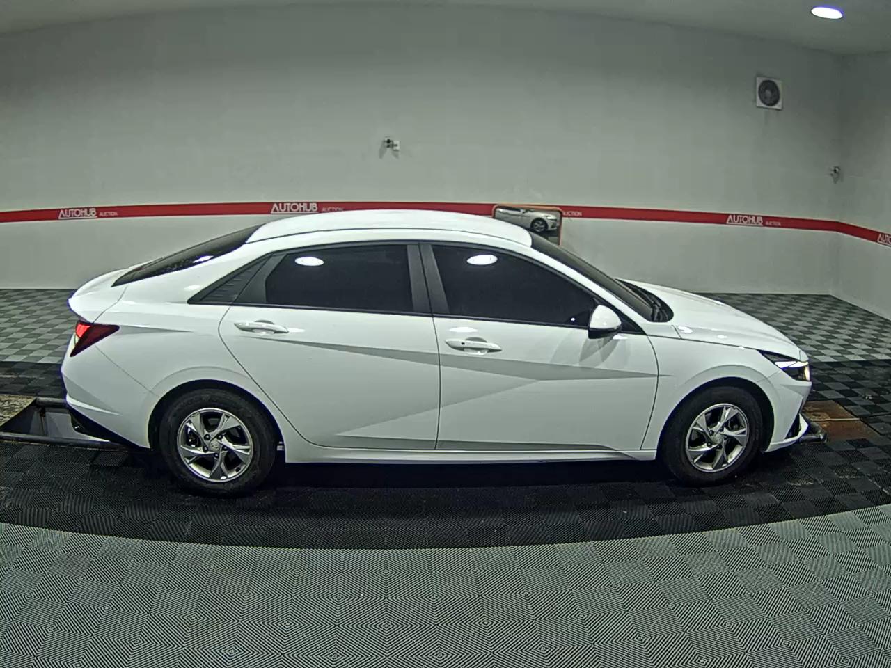 2021 - hyundai avante