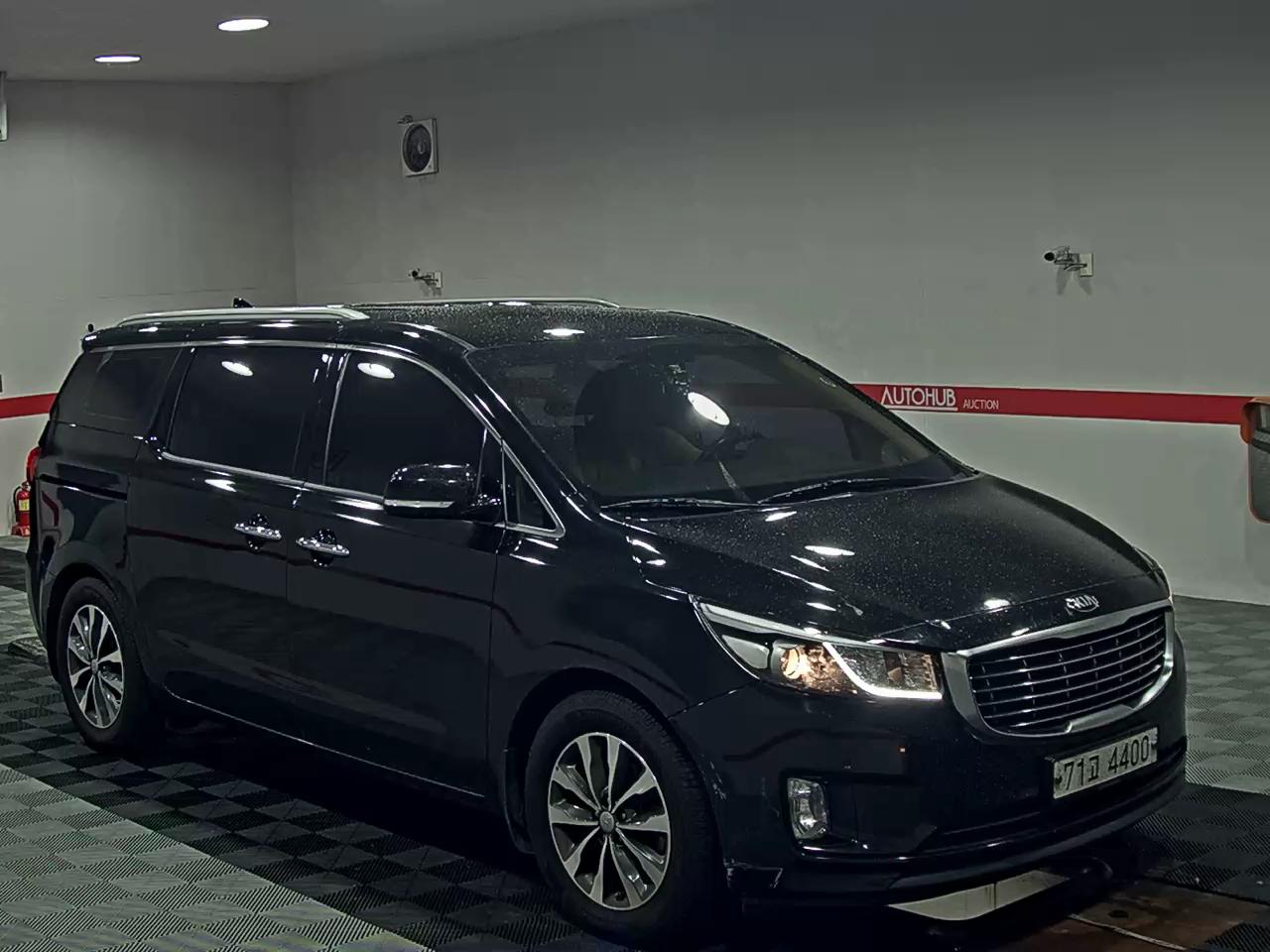 2017 - kia carnival
