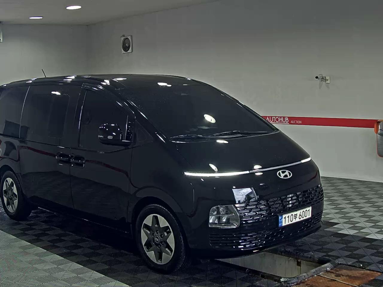 2025 - hyundai staria