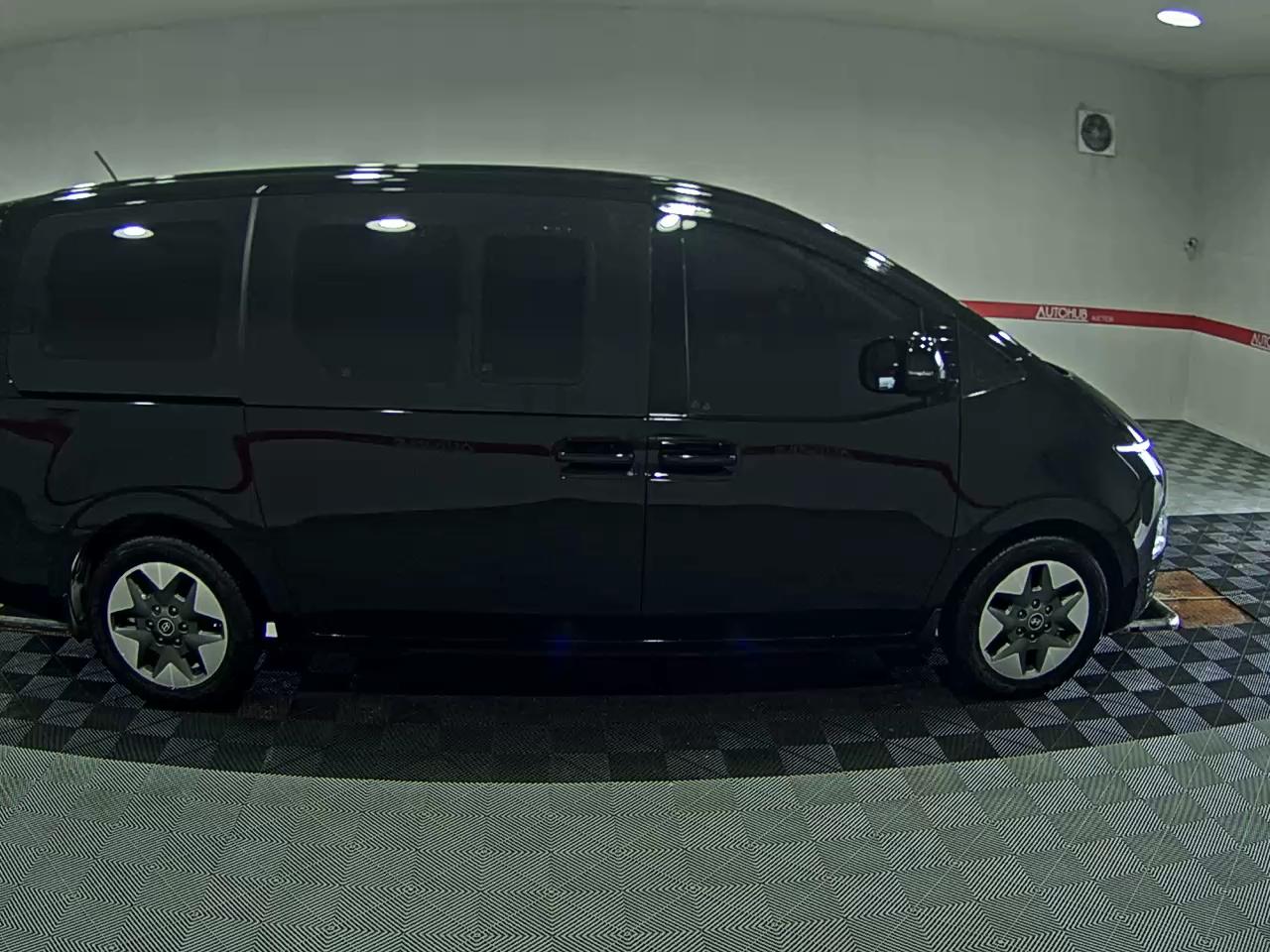 2025 - hyundai staria