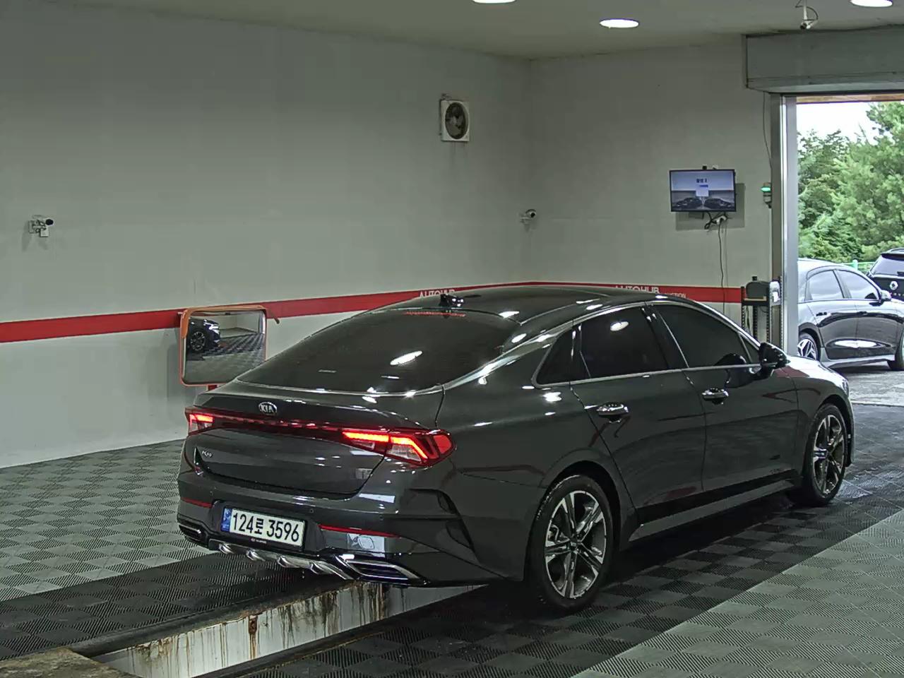 2021 - kia k5