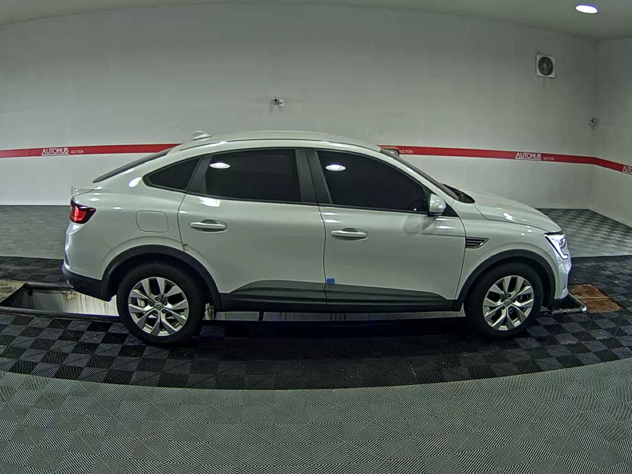 2021 - renault xm3