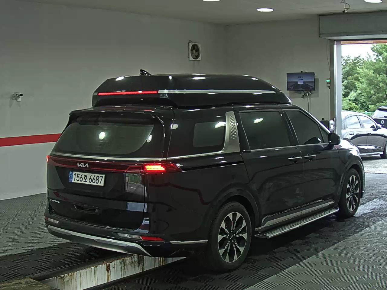 2022 - kia carnival