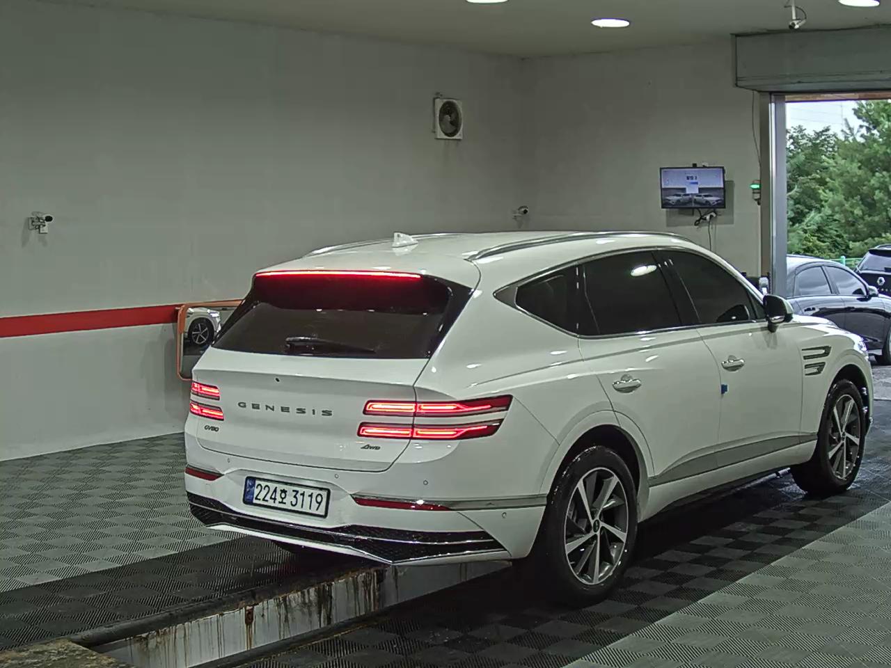 2024 - genesis gv80
