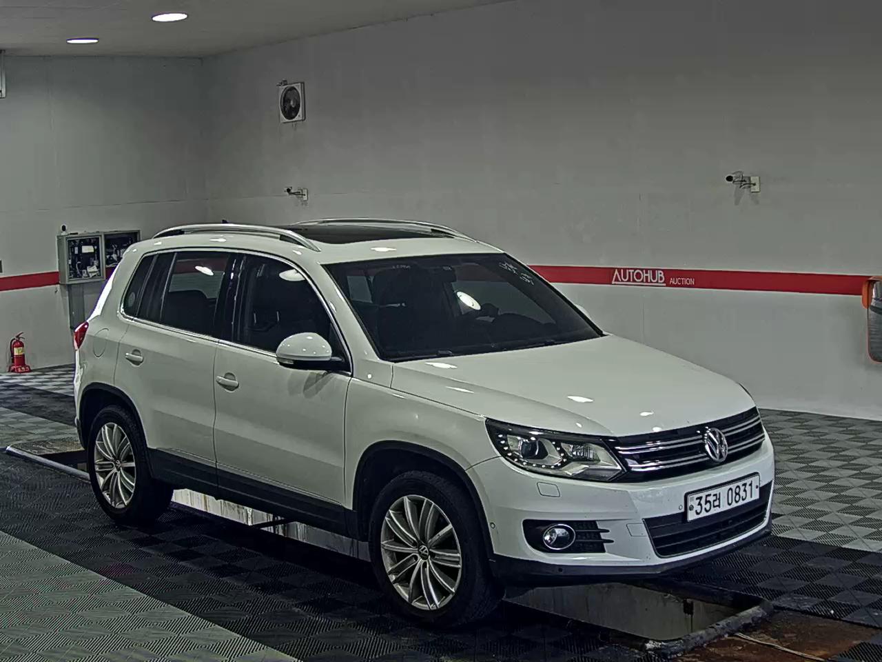 2016 - volkswagen tiguan