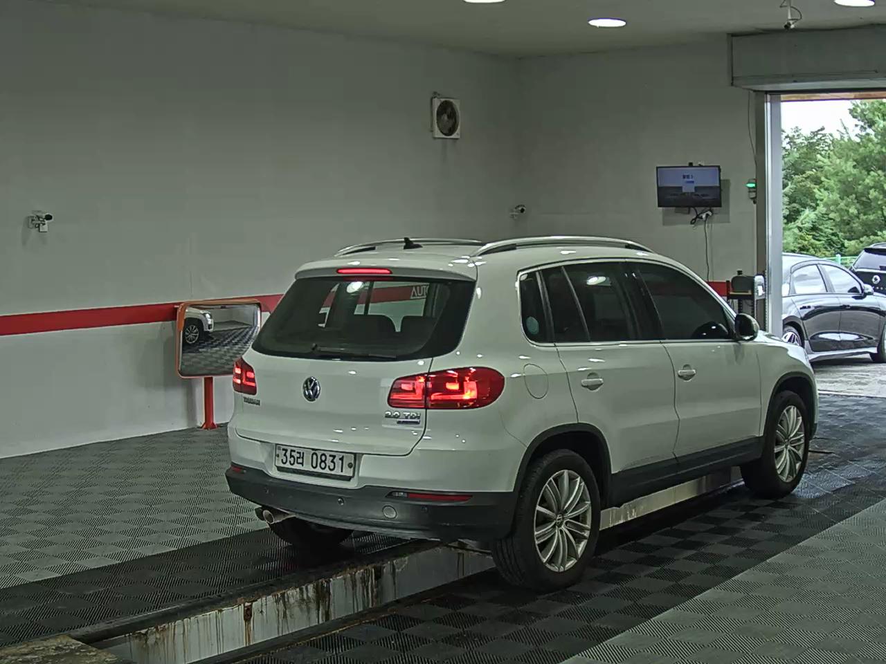 2016 - volkswagen tiguan